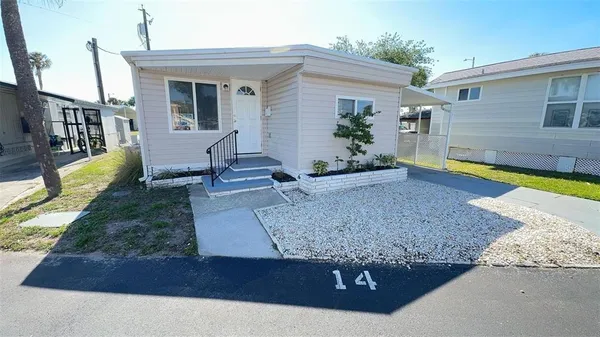 a view of outdoor space yard deck and patio