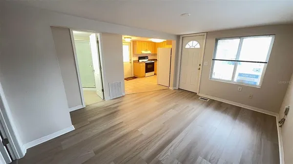 $1,300 | 4851 West Gandy Boulevard, Unit B3L14, Tampa, FL 33611