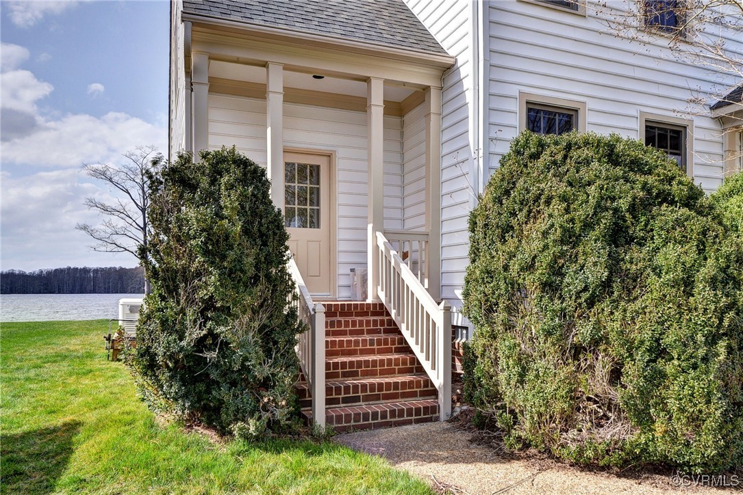 Side entrance off laundry