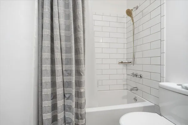 $599,000 | 219 Shoreline Drive, Unit 122, Moneta, VA 24121