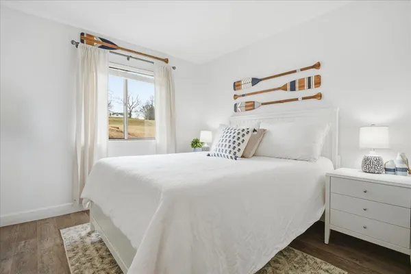 $599,000 | 219 Shoreline Drive, Unit 122, Moneta, VA 24121