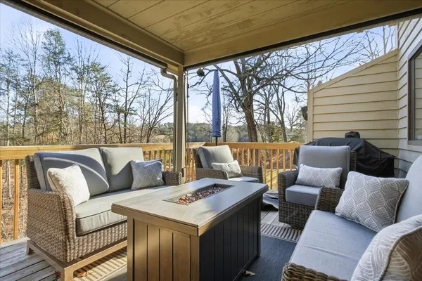 $599,000 | 219 Shoreline Drive, Unit 122, Moneta, VA 24121