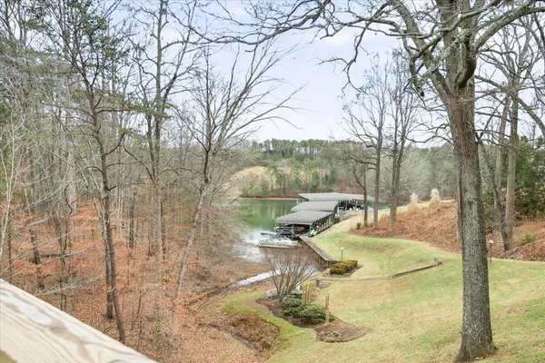 $599,000 | 219 Shoreline Drive, Unit 122, Moneta, VA 24121