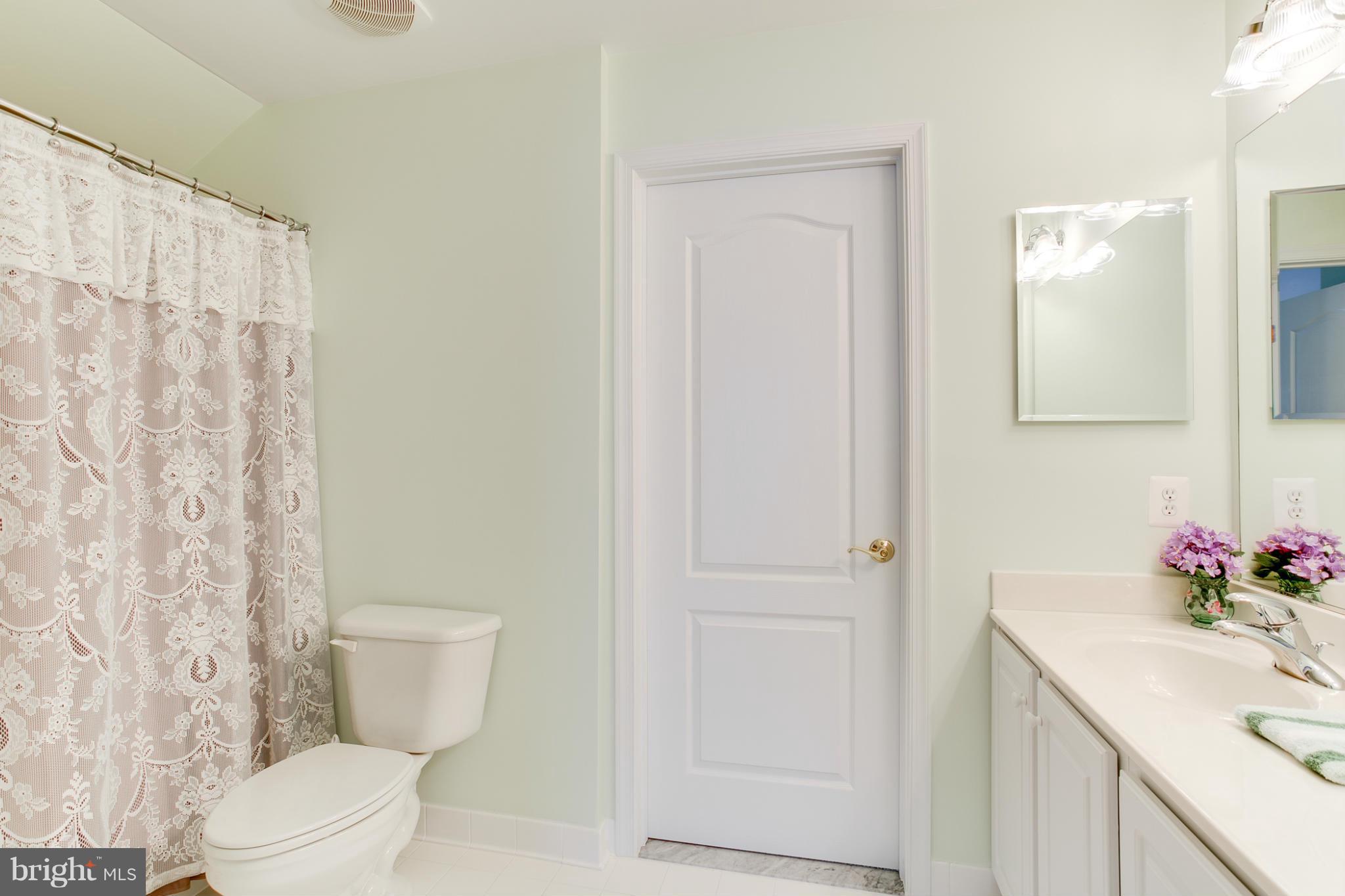 8231 Academy Road, Unit 31 Ellicott City, MD 21043 - Photo 22 of 30 Bath