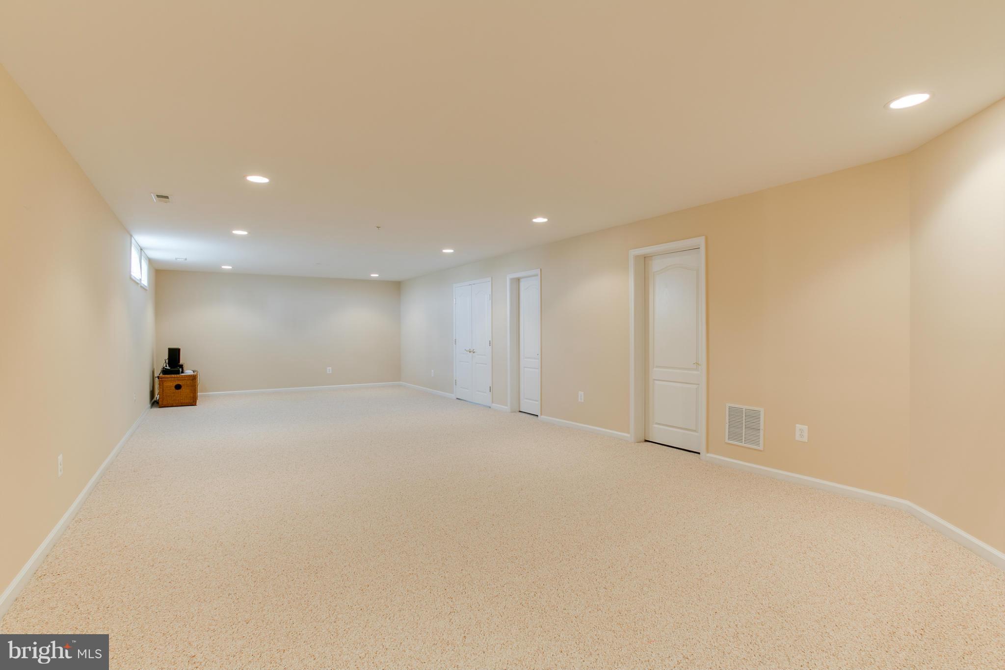 8231 Academy Road, Unit 31 Ellicott City, MD 21043 - Photo 24 of 30 Family Room