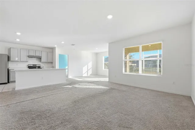 $2,100 | 2633 Grand Central Avenue, Tavares, FL 32778