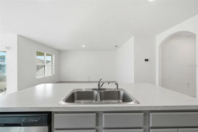 $2,100 | 2633 Grand Central Avenue, Tavares, FL 32778