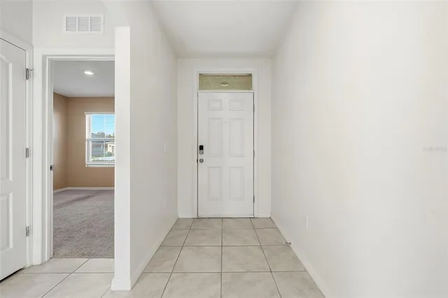 $2,100 | 2633 Grand Central Avenue, Tavares, FL 32778