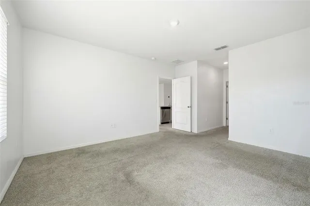 $2,100 | 2633 Grand Central Avenue, Tavares, FL 32778