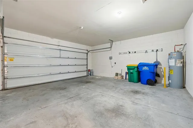 $2,100 | 2633 Grand Central Avenue, Tavares, FL 32778