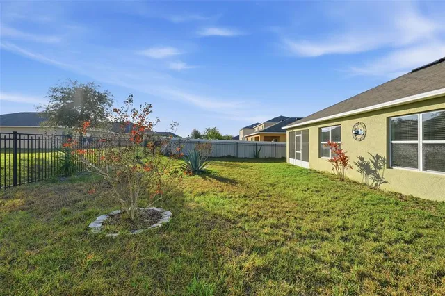 $2,100 | 2633 Grand Central Avenue, Tavares, FL 32778