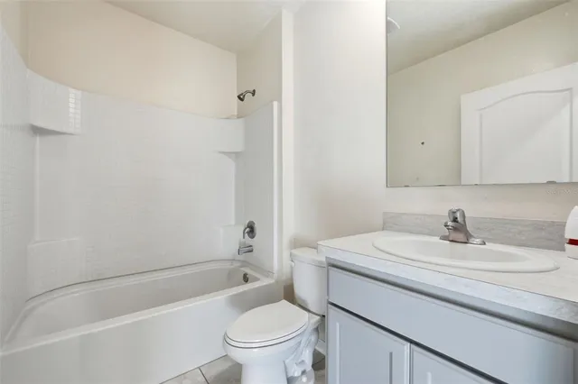 $2,100 | 2633 Grand Central Avenue, Tavares, FL 32778