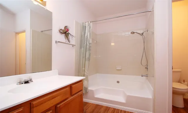 $137,000 | 17631 Red Oak Drive, Unit 7631, Houston, TX 77090