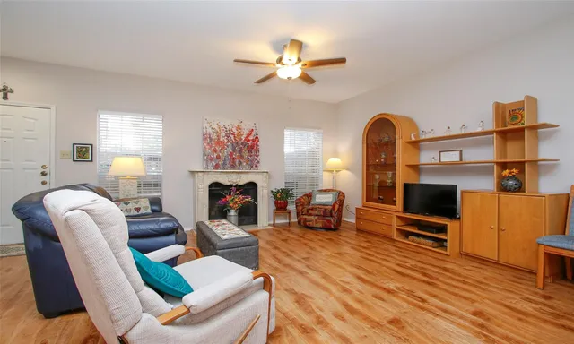 $137,000 | 17631 Red Oak Drive, Unit 7631, Houston, TX 77090