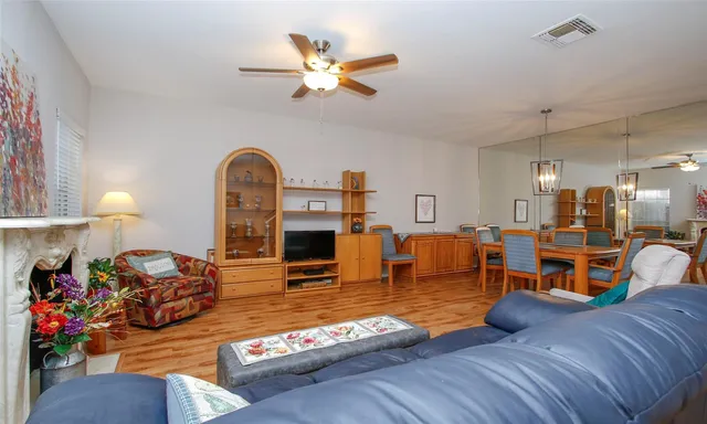 $137,000 | 17631 Red Oak Drive, Unit 7631, Houston, TX 77090