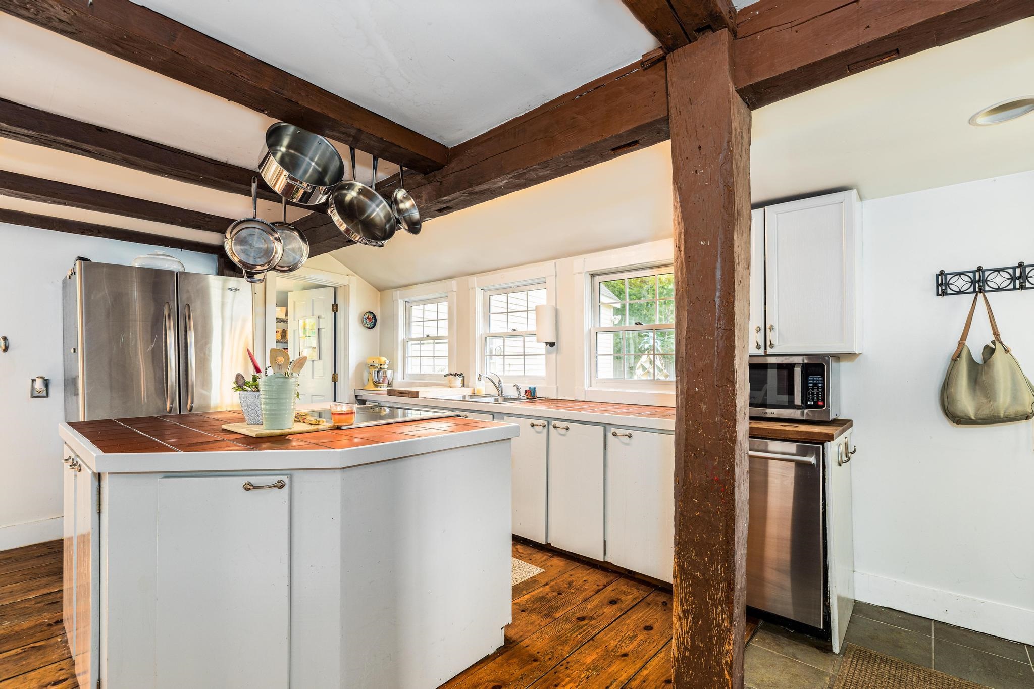 1 Grant Road Newmarket, NH 03857 - Photo 4 of 40 Gallery Image 4