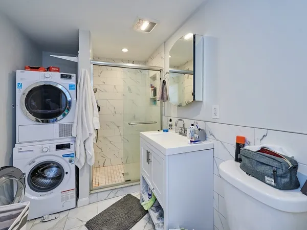 $6,500 | 241 E Street, Unit 1, Boston, MA 02127