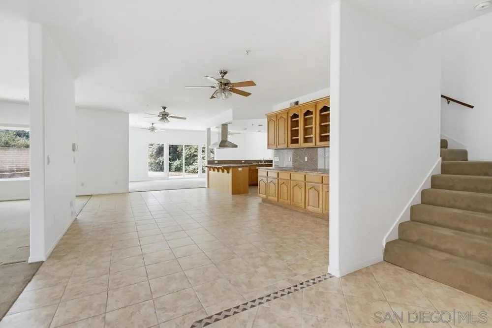 171 Dawn View Way El Cajon, CA 92021 - Photo 11 of 75