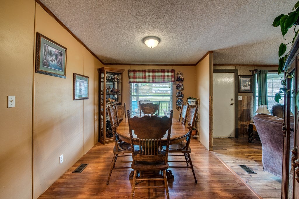 205 Spring Hollow Road Marion, VA 24354 - Photo 6 of 24 Gallery Image 6