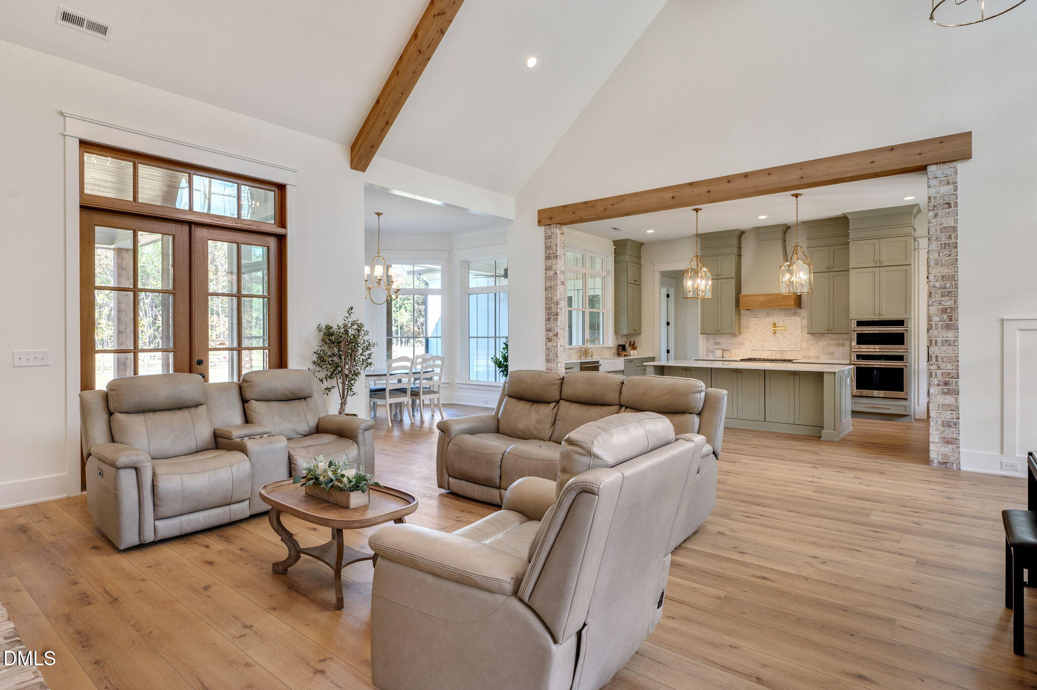1280 Dickinson Road Smithfield_JRKnowles