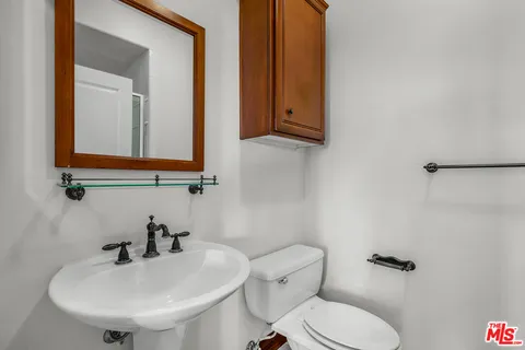 $11,500 | 16730 Calle De Catalina, Pacific Palisades, CA 90272