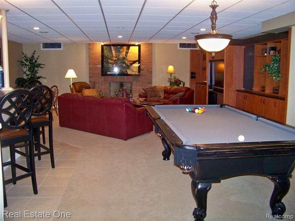 3641 Warwick Drive Rochester, MI 48309 - Photo 21 of 25 Family Room