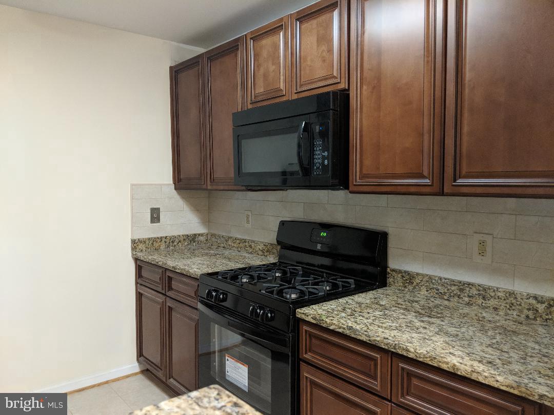 5563 Seminary Road, Unit 211 Falls Church, VA 22041 - Photo 9 of 10