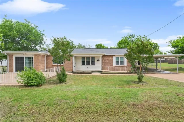 $310,000 | 310 Garfield Street, McGregor, TX 76657