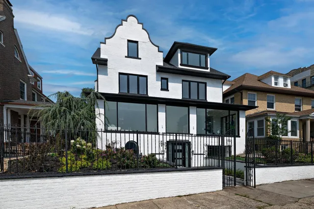 $3,500,000 | 829 Boulevard East, Weehawken, NJ 07086