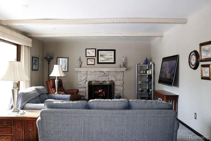 310 Stratford Road St. Clair, MI 48079 - Photo 6 of 56 IMG_9753.JPG