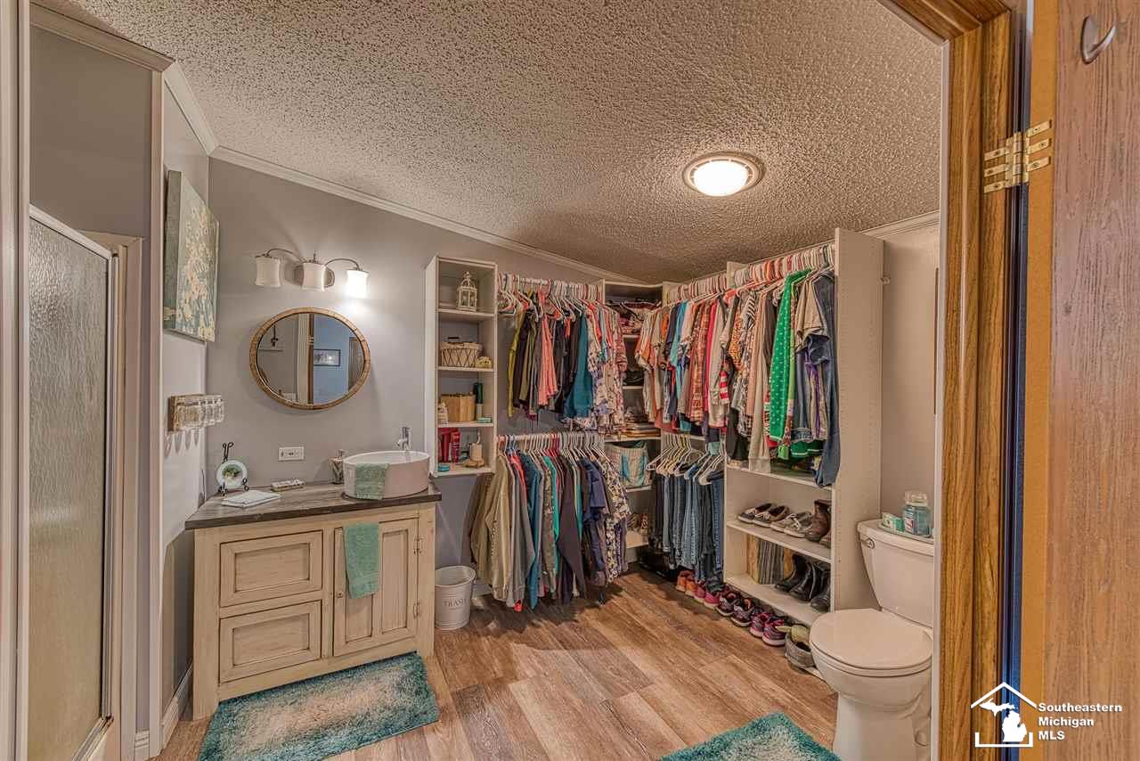 12111 Oelke Road Maybee, MI 48159 - Photo 17 of 48
