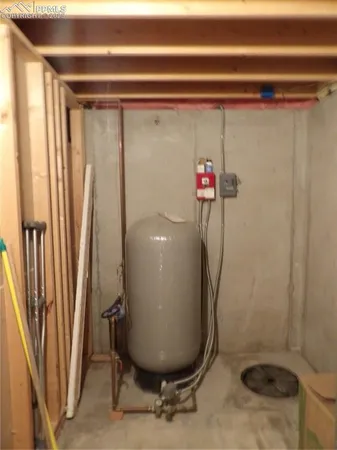 a view of a walk in closet