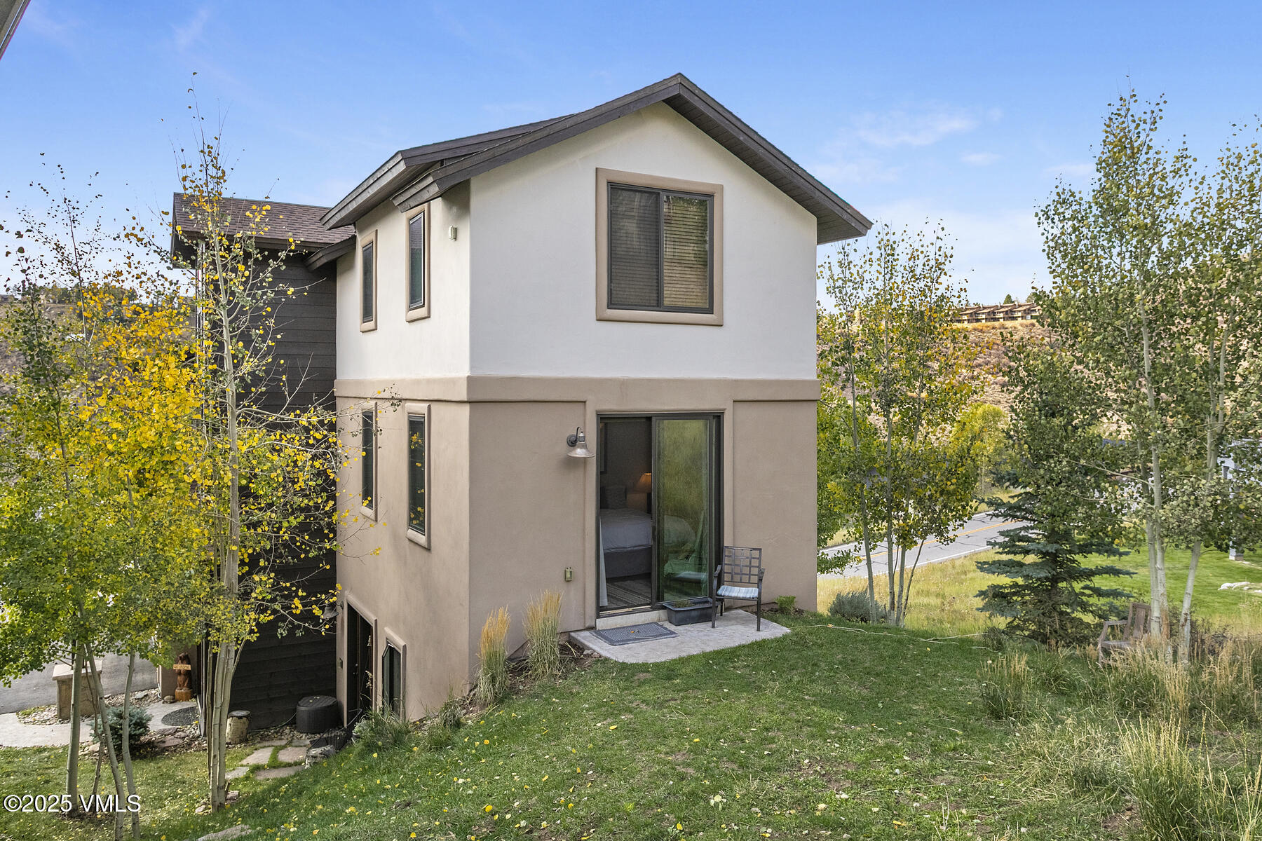 1015 West Wildwood Road, Unit H Avon, CO 81620 - Photo 32 of 38 a view of a yard in front of house
