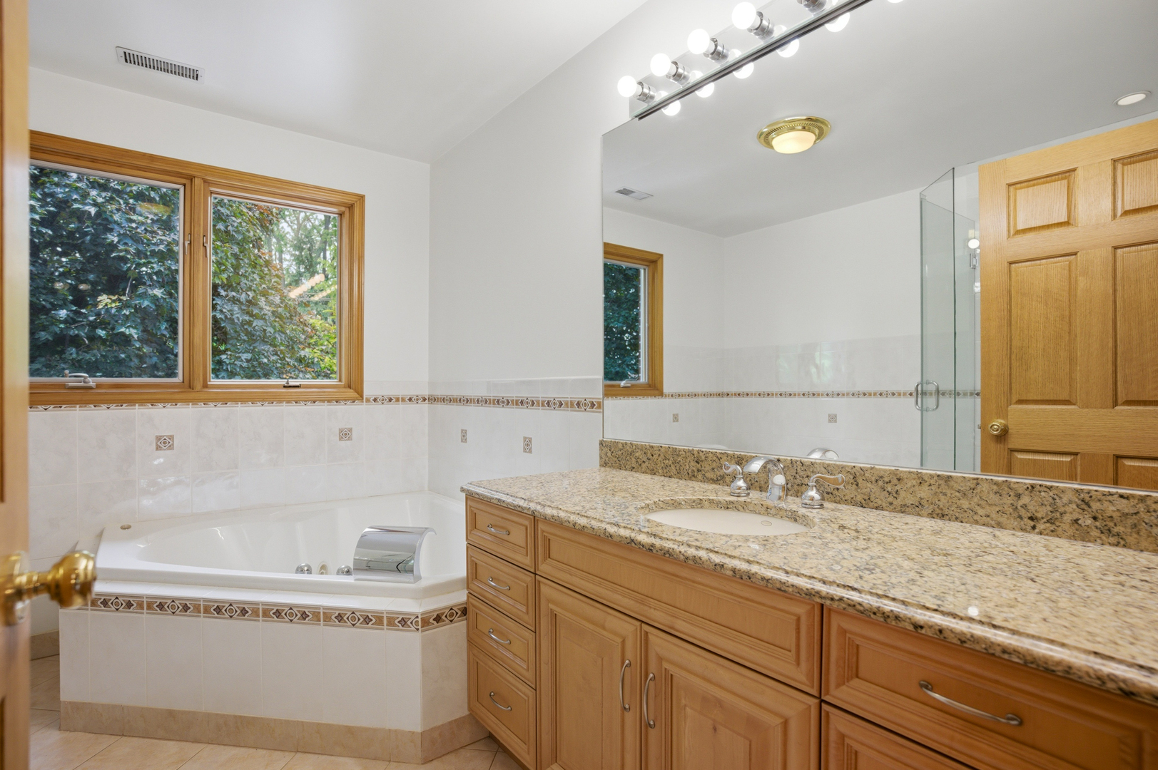 1236 Brophy Avenue Park Ridge, IL 60068 - Photo 19 of 33