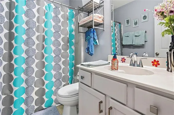 $275,000 | 2014 North Village Green Street, Harvey, LA 70058