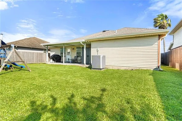$275,000 | 2014 North Village Green Street, Harvey, LA 70058