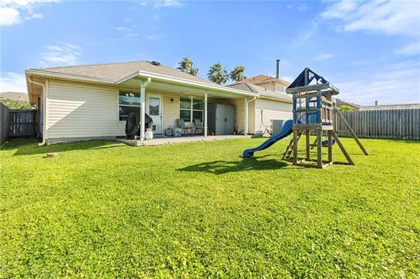 $275,000 | 2014 North Village Green Street, Harvey, LA 70058