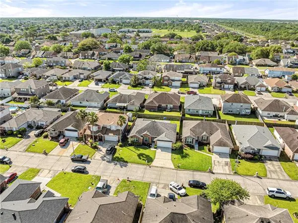 $275,000 | 2014 North Village Green Street, Harvey, LA 70058