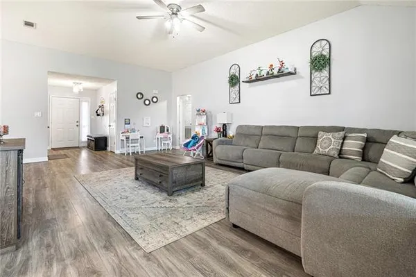 $275,000 | 2014 North Village Green Street, Harvey, LA 70058