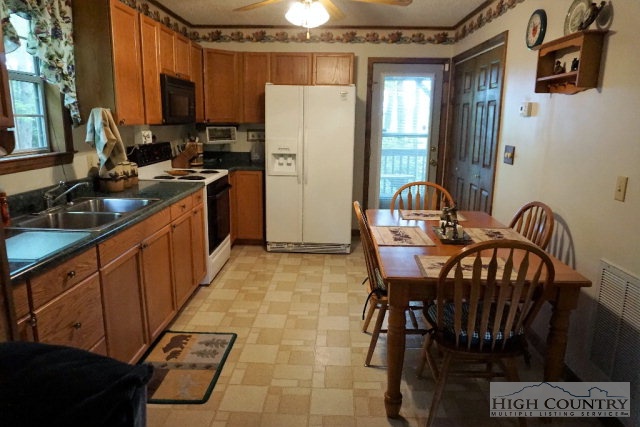 473 Lyalls Acres Road Lansing, NC 28643 - Photo 12 of 18