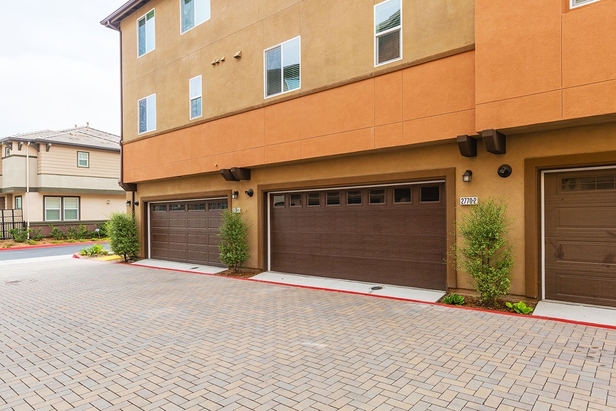 2770 Sparta Road, Unit 2 Chula Vista, CA 91915 - Photo 3 of 25 2 Car Attached Garage!