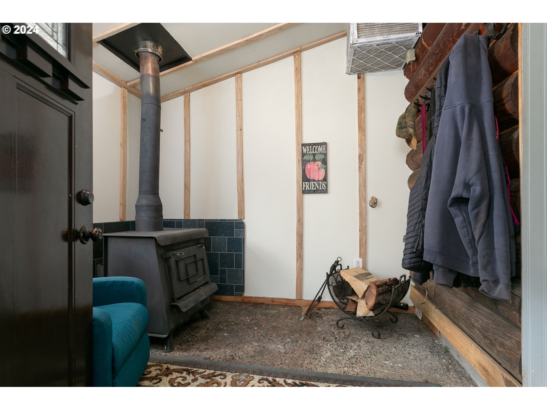 175 Hawks Wind Road Goldendale, WA 98620 - Photo 14 of 30 Mud Room