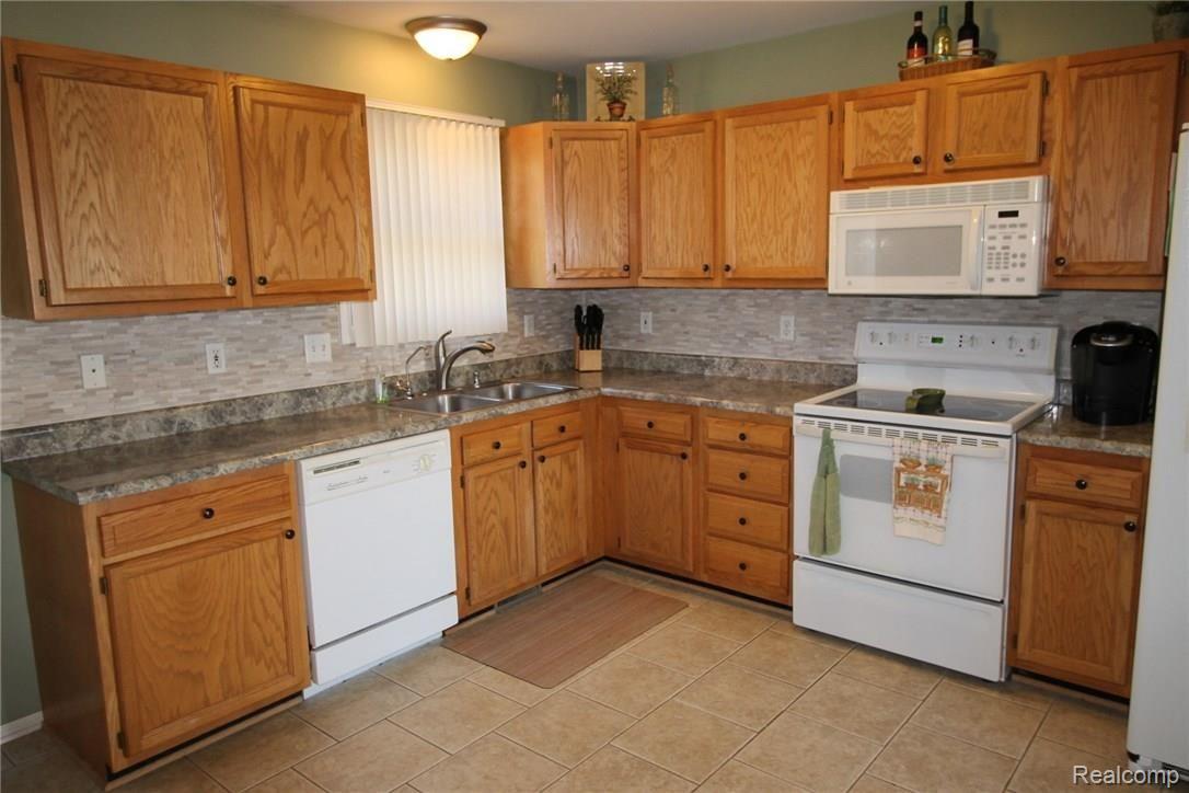 851 Cove Road Goodells, MI 48027 - Photo 15 of 30 15.JPG