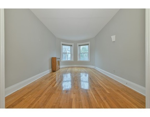 145 Winthrop Road, Unit 7 Brookline, MA 02445 - Photo 2 of 11 Gallery Image 2