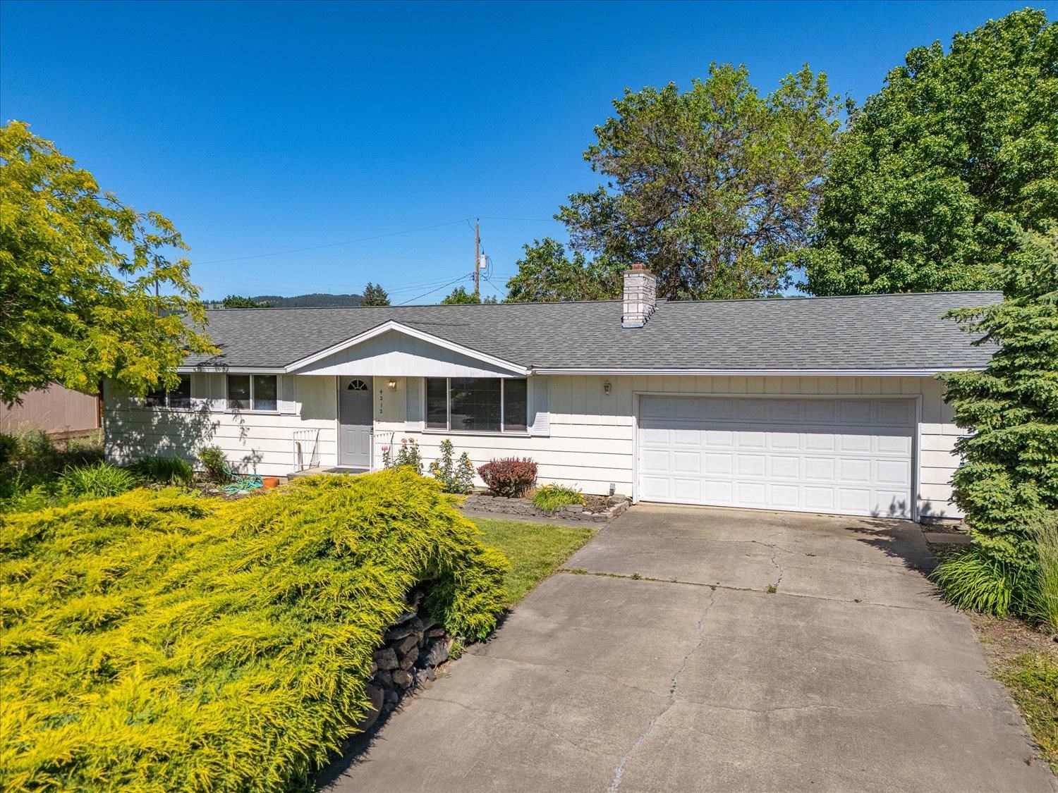 4212 North Woodlawn Road Spokane, WA 99216 - Photo 1 of 38 Gallery Image 1