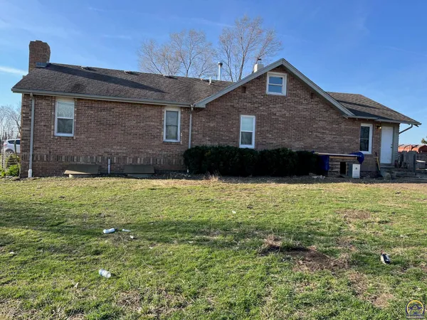 $425,000 | 28175 Pleasant Ridge Road, Havensville, KS 66432