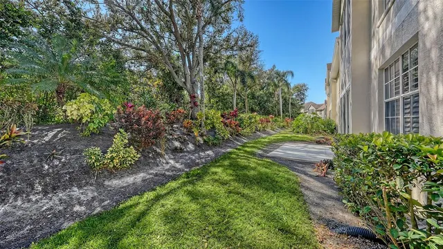 $339,000 | 4240 Breezeway Boulevard, Unit 310, Sarasota, FL 34238