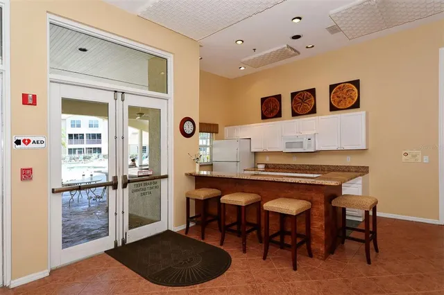 $339,000 | 4240 Breezeway Boulevard, Unit 310, Sarasota, FL 34238