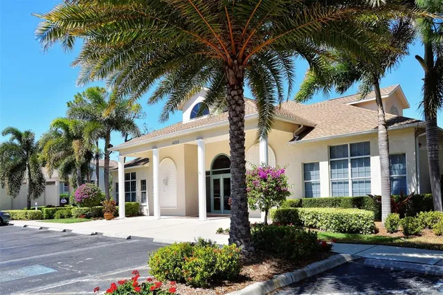 $339,000 | 4240 Breezeway Boulevard, Unit 310, Sarasota, FL 34238