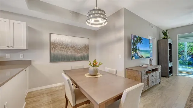 $339,000 | 4240 Breezeway Boulevard, Unit 310, Sarasota, FL 34238